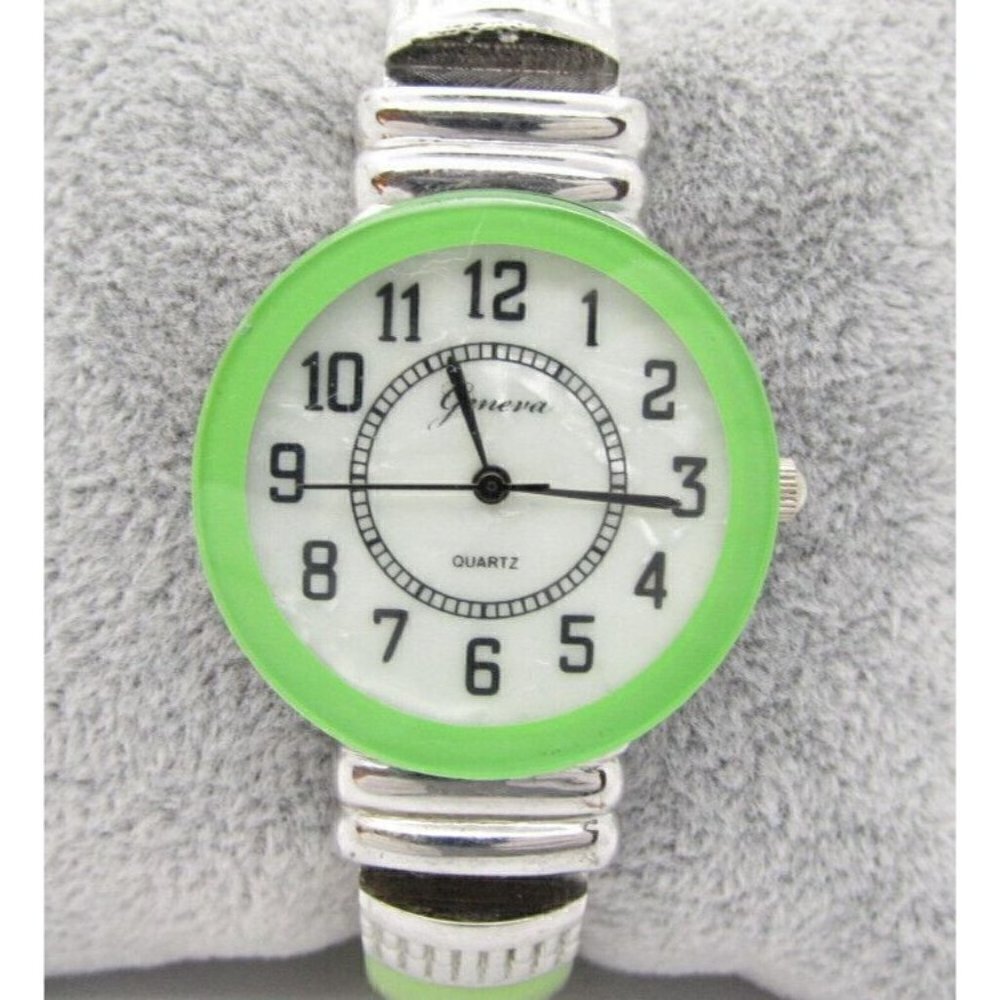 Women's Geneva Quartz WR Analog Dial Causal Round Bangle Watch (E491)